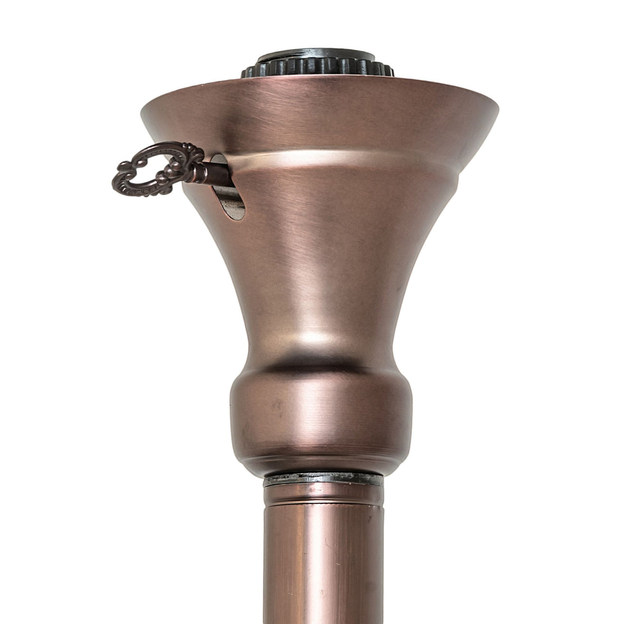 Close-up of the copper-colored lamp holder.