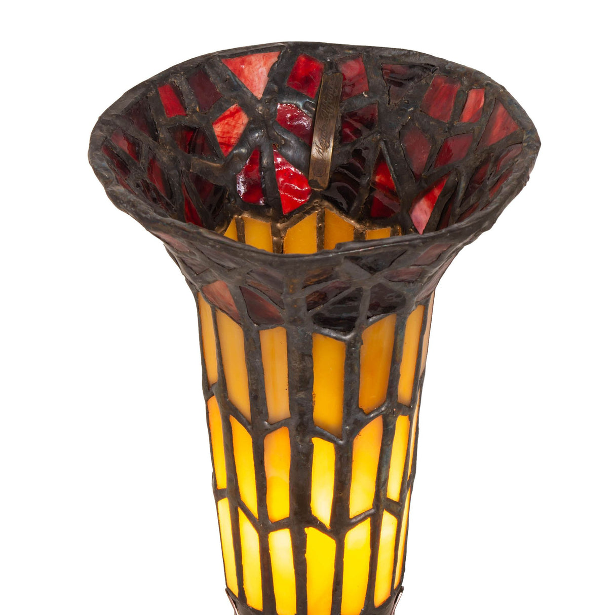 Closeup of the stained glass shade on 8" Pond Lily Victorian accent lamp.