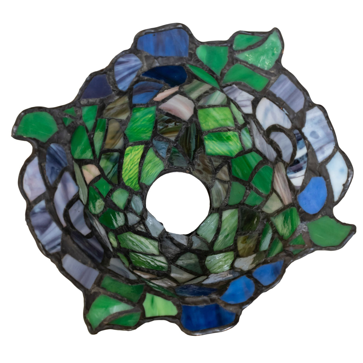 Bottom view of the detailed Waterlily glass shade.