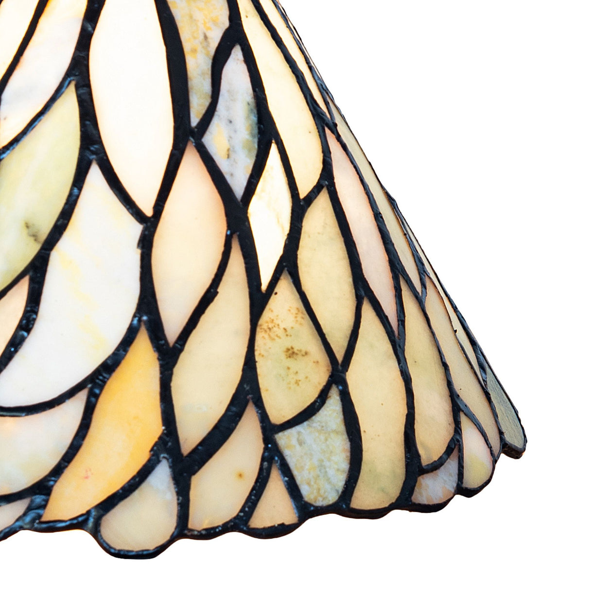 closeup view of willow jadestone shade highlighting its copperfoil construction.